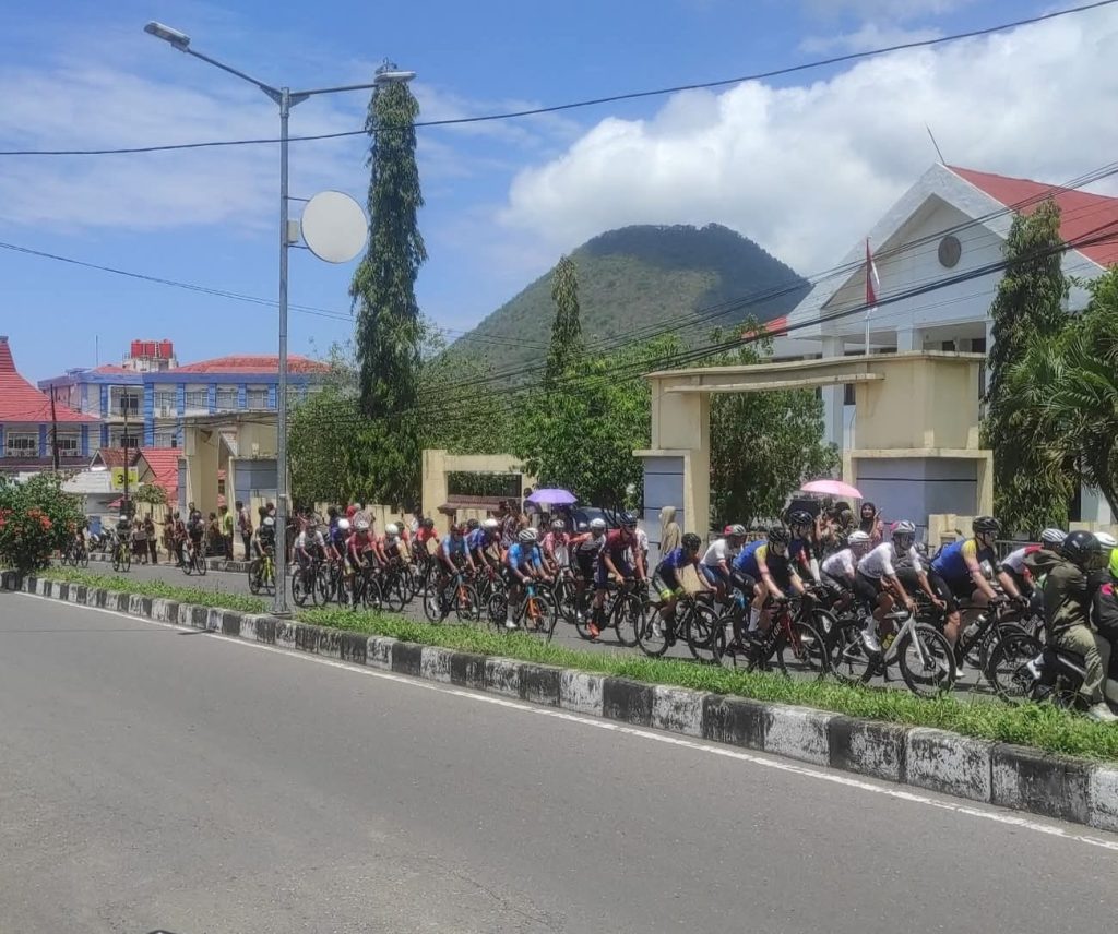 Kabut Menyambut di Pegunungan
